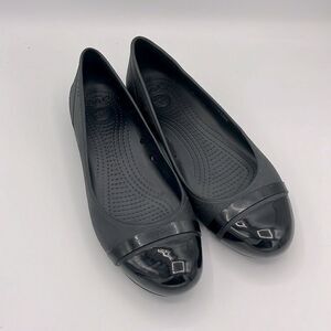 Crocs slip on cap toe flat
